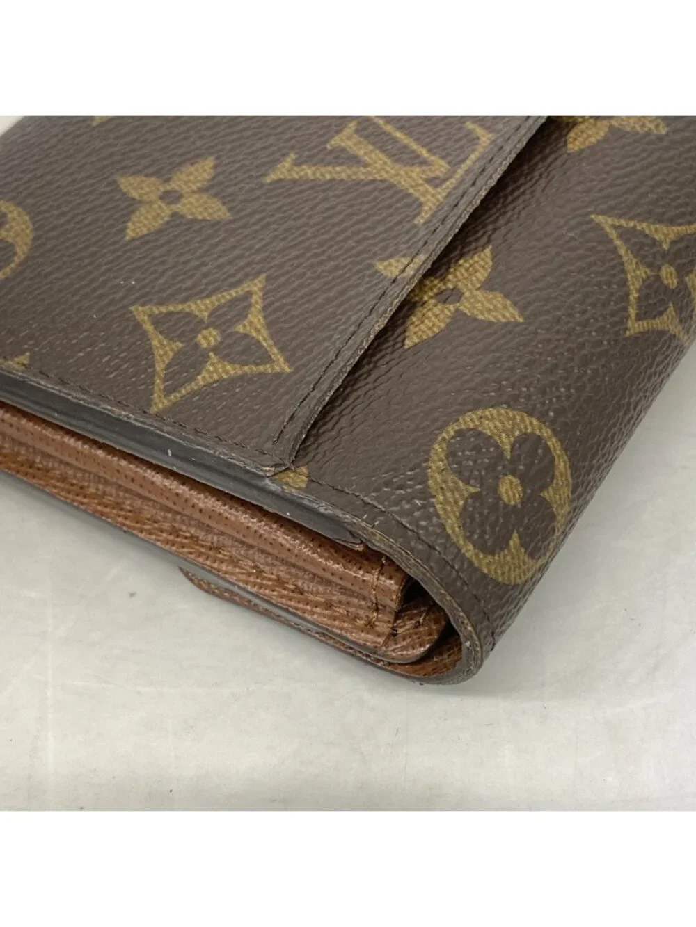 Louis Vuitton louis warehouses note